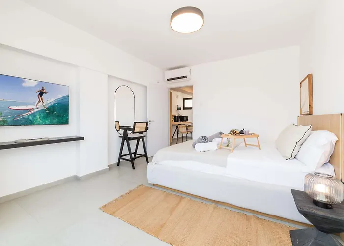 Finikoudes Marina View 202 Larnaca