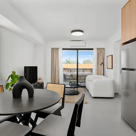 Finikoudes Marina View Larnaca