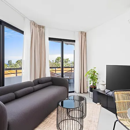 Finikoudes Marina View Larnaca