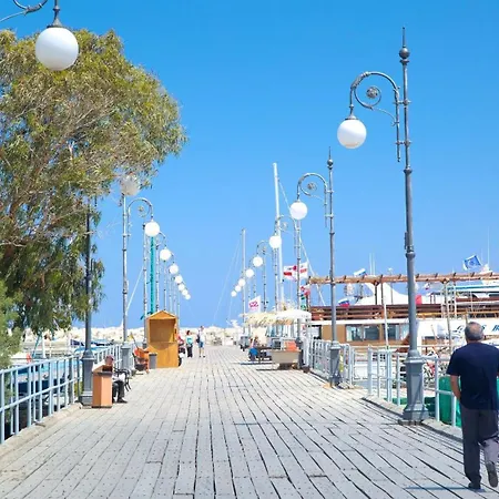 Finikoudes Marina View 202 公寓