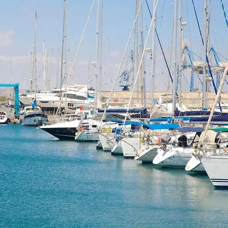 Апартаменти Finikoudes Marina View 202 *