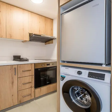 Finikoudes Marina View 202 Апартаменти *